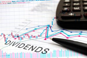 Dividend Investing vs. Growth Investing: Finding the Right Balance for Your Portfolio